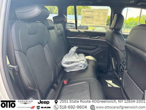 2026 Jeep Grand Cherokee Altitude
