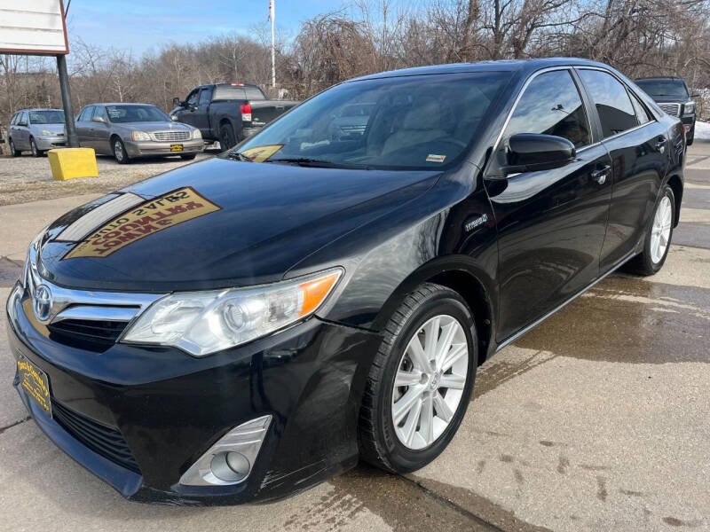2014 Toyota Camry Hybrid for sale at Town and Country Auto Sales in Jefferson City MO