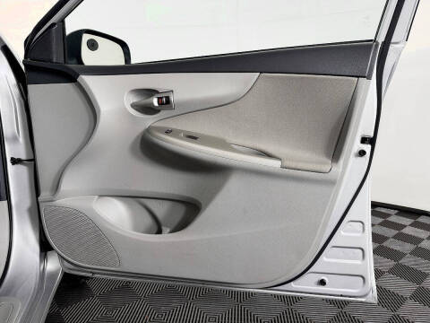 2012 Toyota Corolla LE