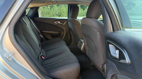 2016 Chrysler 200 Limited