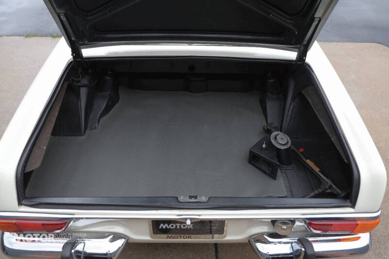 1969 Mercedes-Benz 280-Class