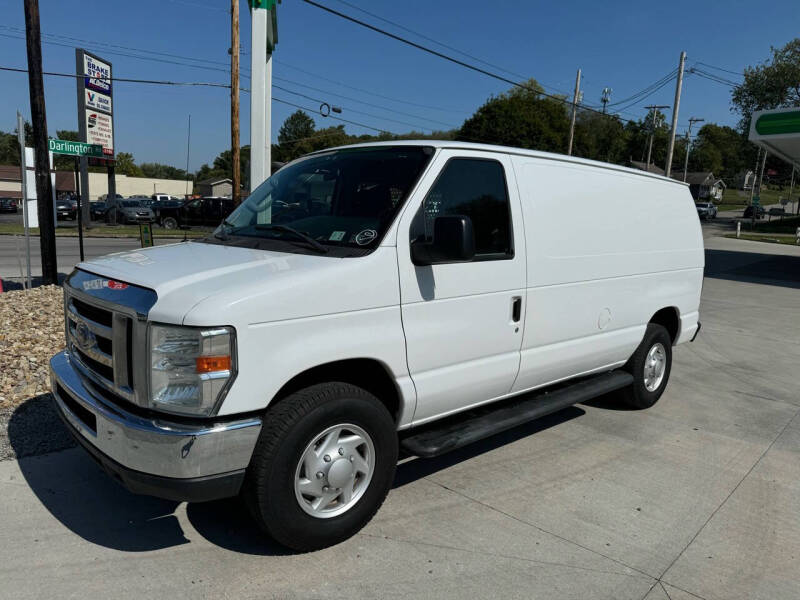 2013 Ford E-Series Econoline Van Commercial photo 2