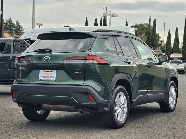 2026 Toyota Corolla Cross LE