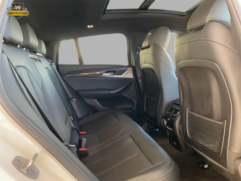 2024 BMW X4 xDrive30i