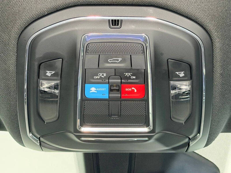 2024 Jeep Wagoneer L