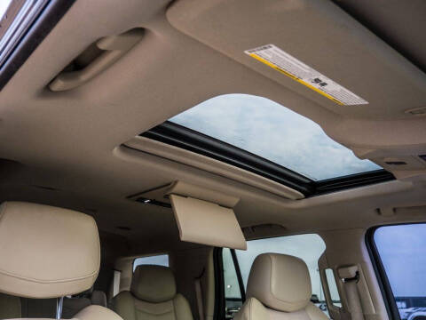 2018 Cadillac Escalade Luxury