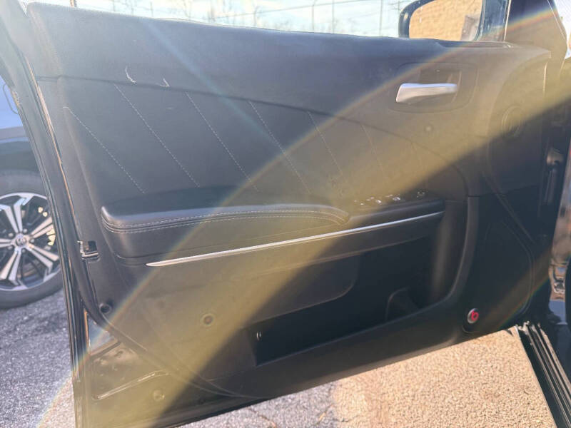 2017 Dodge Charger SXT