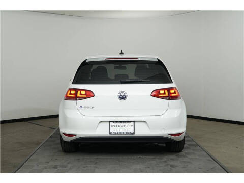 2016 Volkswagen e-Golf SE