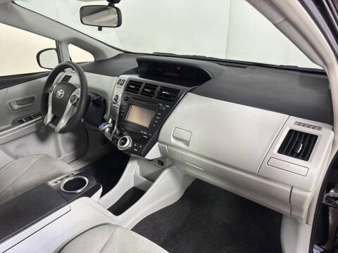 2014 Toyota Prius v Three