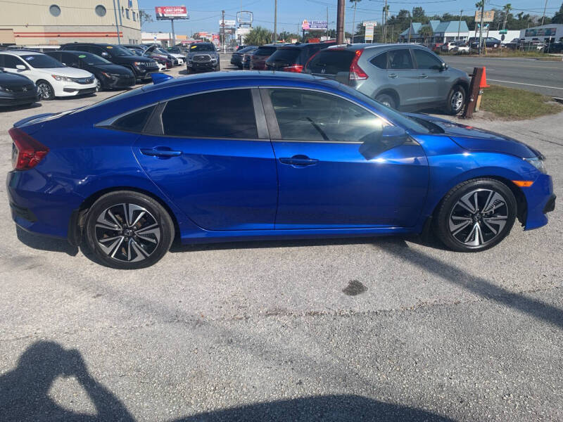 2018 Honda Civic EX-T photo 9