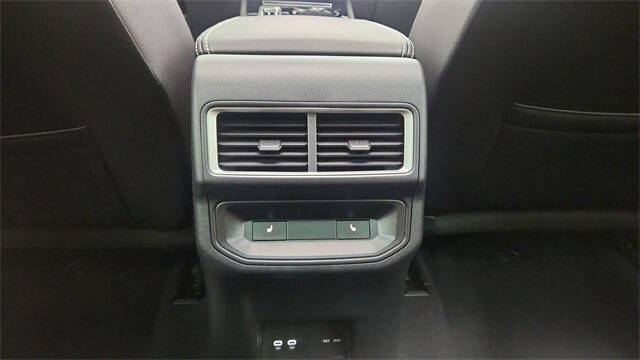 2025 Volkswagen Atlas Cross Sport SEL R-Line Black 4Motion