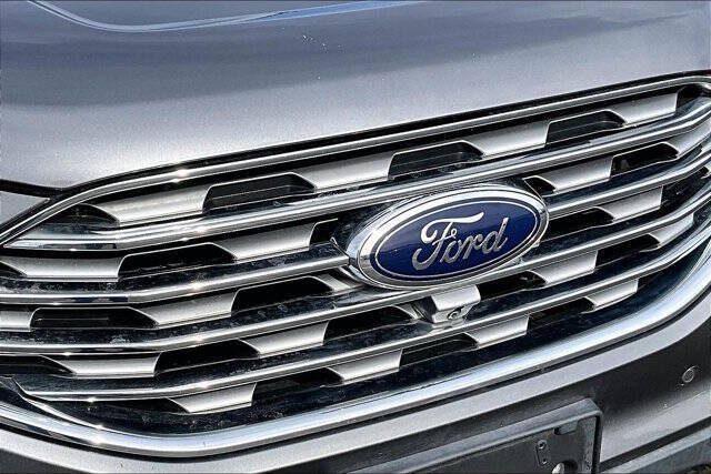 2022 Ford Edge Titanium