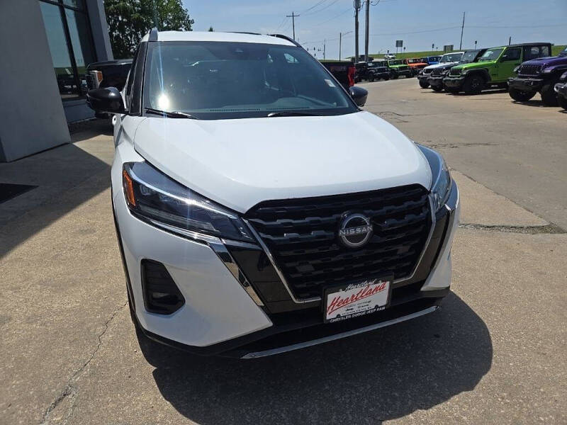 2024 Nissan Kicks SR
