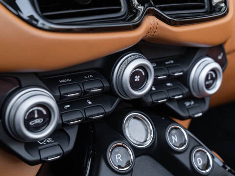 2021 Aston Martin Vantage