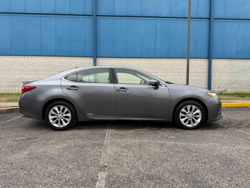 2013 Lexus ES 300h