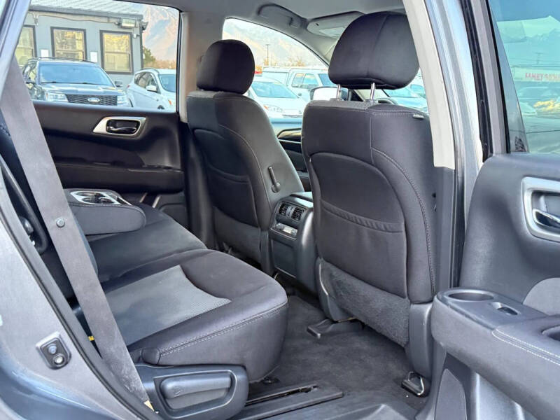 2017 Nissan Pathfinder