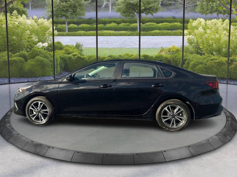 2023 Kia Forte LXS photo 6