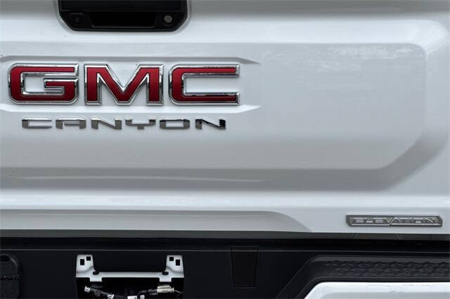 2025 GMC Canyon Elevation