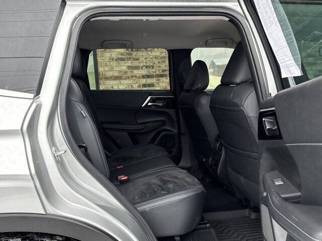 2022 Mitsubishi Outlander SE