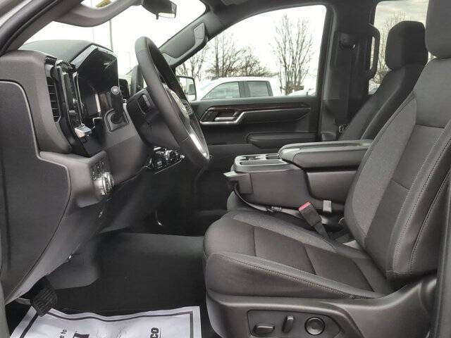 2026 GMC Sierra 1500 Elevation Standard