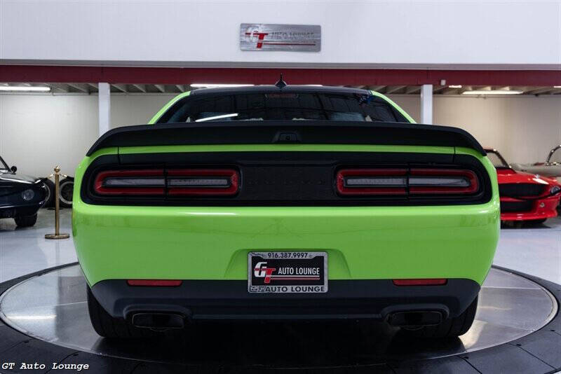 2023 Dodge Challenger 6