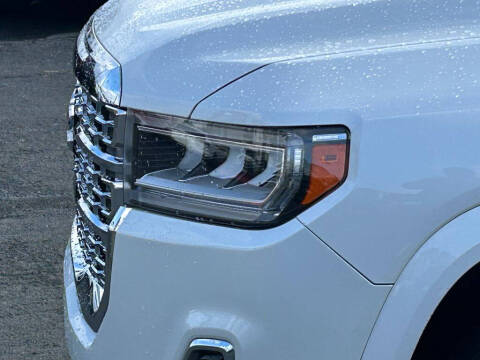 2022 GMC Acadia Denali