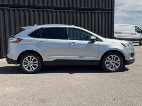 2020 Ford Edge Titanium