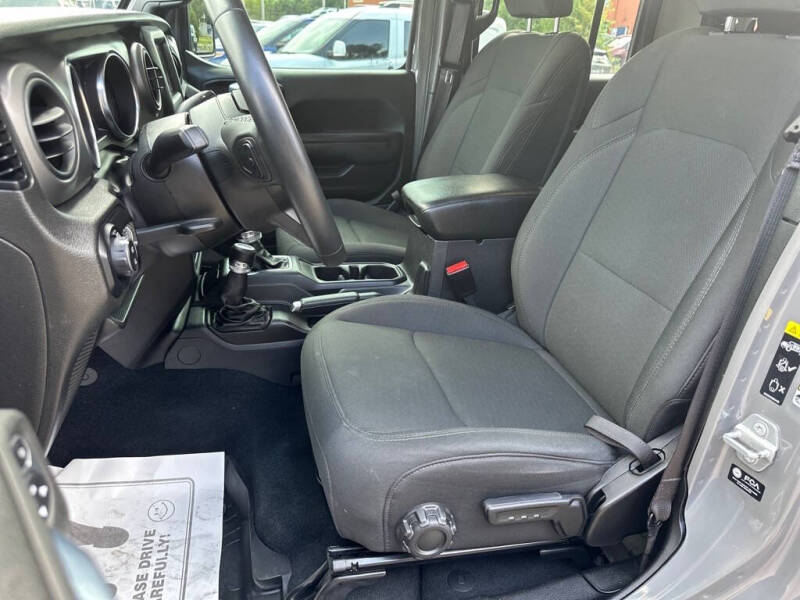 2022 Jeep Gladiator Willys