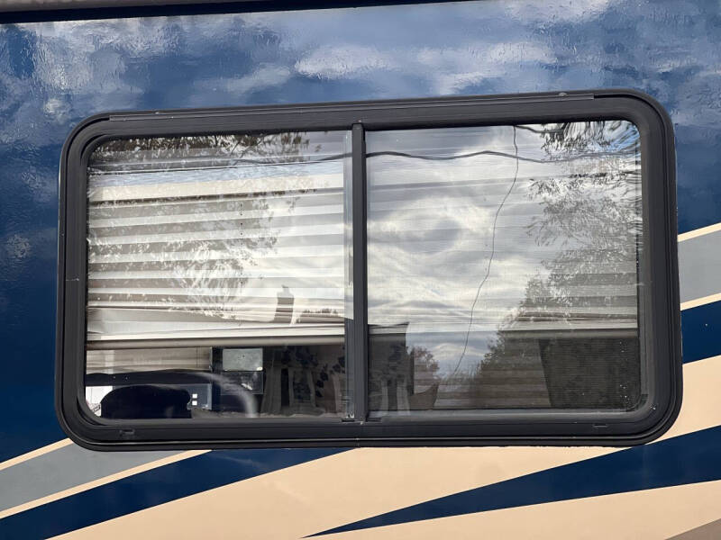 2005 Freightliner xc37