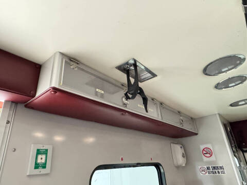 2010 Ford E-Series E-450 SD