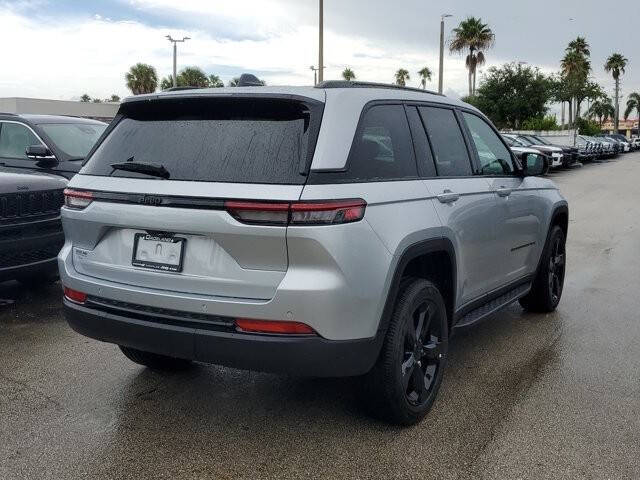 2024 Jeep Grand Cherokee Altitude