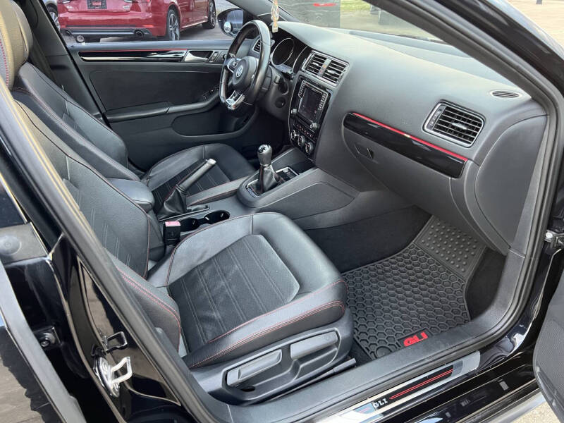 2017 Volkswagen Jetta 2.0T GLI