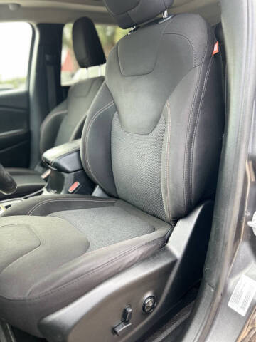 2017 Jeep Cherokee Latitude