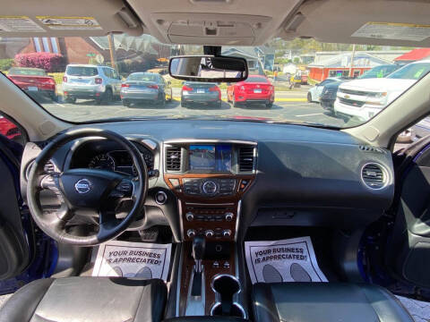 2017 Nissan Pathfinder S