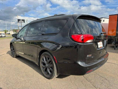 2020 Chrysler Pacifica Touring L