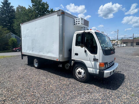 2005 GMC W4500 for sale at 346 AUTOMOTIVE GROUP LLC in North Wales PA