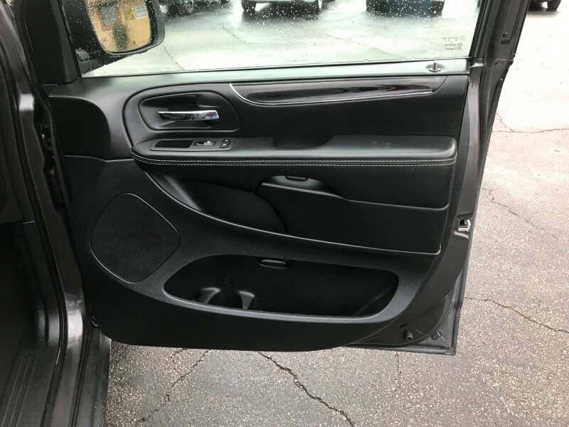 2018 Dodge Grand Caravan SE Plus