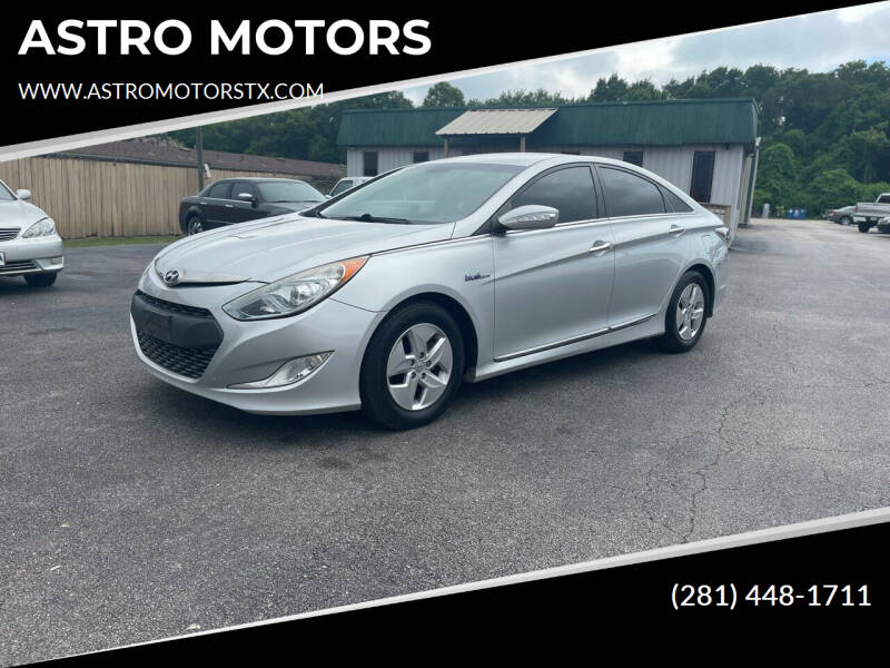 2012 Hyundai Sonata Hybrid for sale at ASTRO MOTORS in Houston TX
