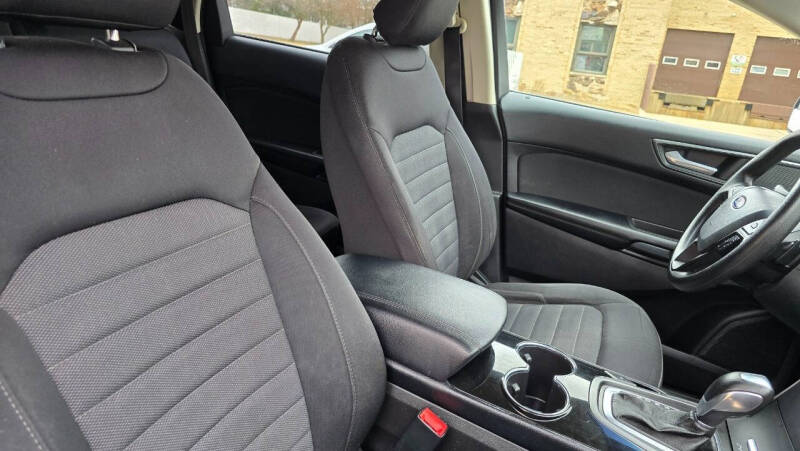 2017 Ford Edge SE