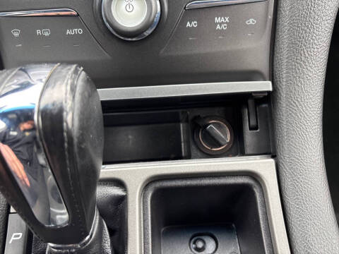 2018 Ford Taurus SEL