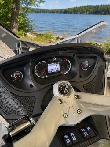 2011 Can-Am Spyder RT