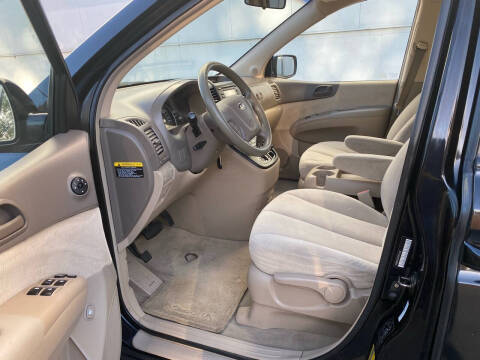 2007 Kia Sedona LX