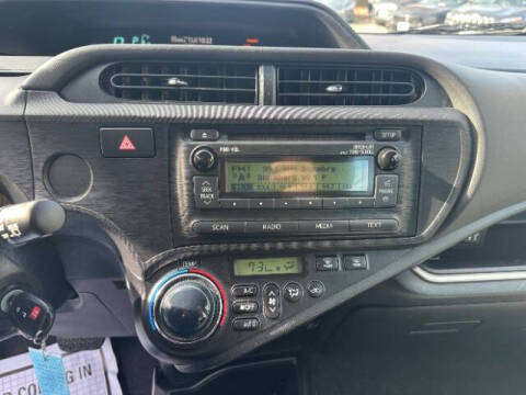 2014 Toyota Prius c Three