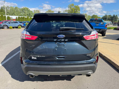 2023 Ford Edge Titanium