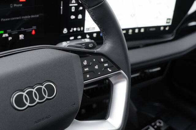 2025 Audi Q6 e-tron quattro Premium Plus