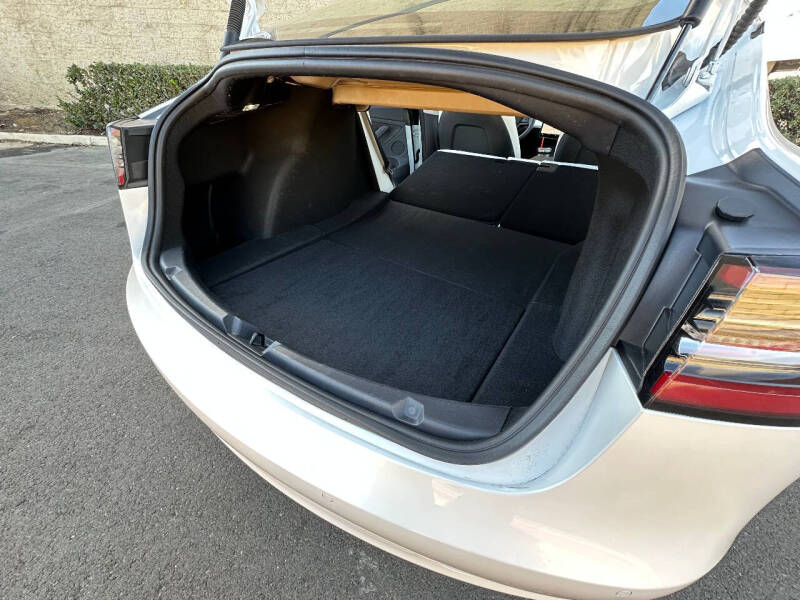 2022 Tesla Model 3 Base photo 23