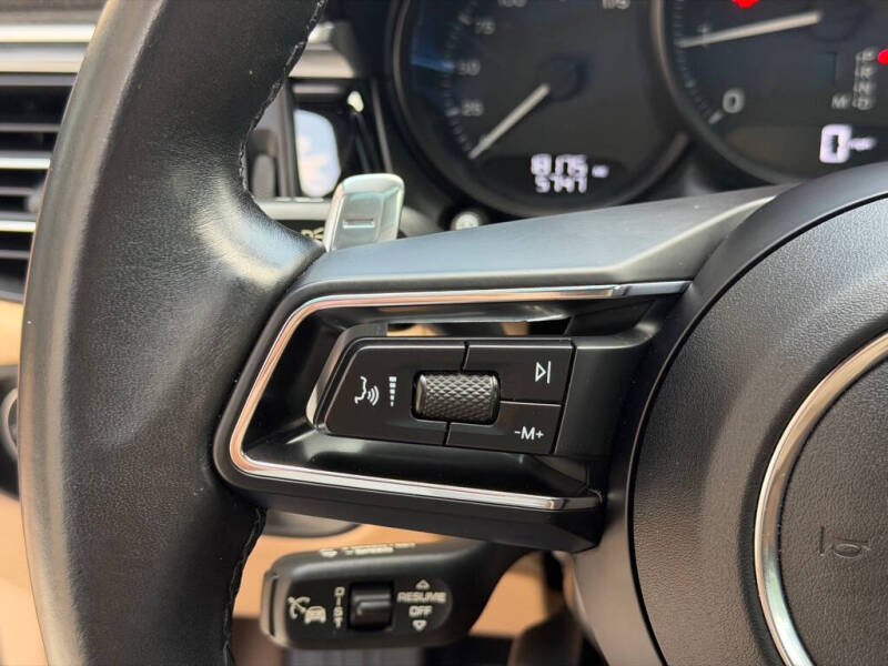 2023 Porsche Macan