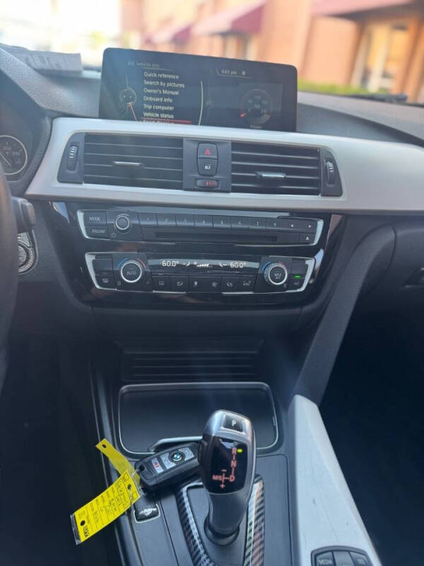 2016 BMW 3 Series 320i