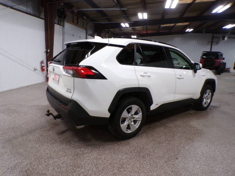 2021 Toyota RAV4 Hybrid XLE