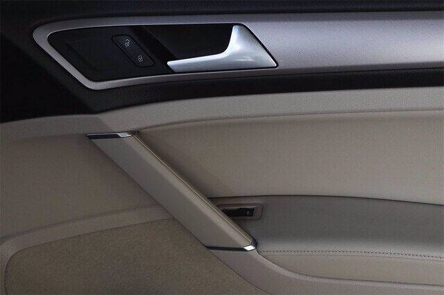 2015 Volkswagen e-Golf SEL Premium